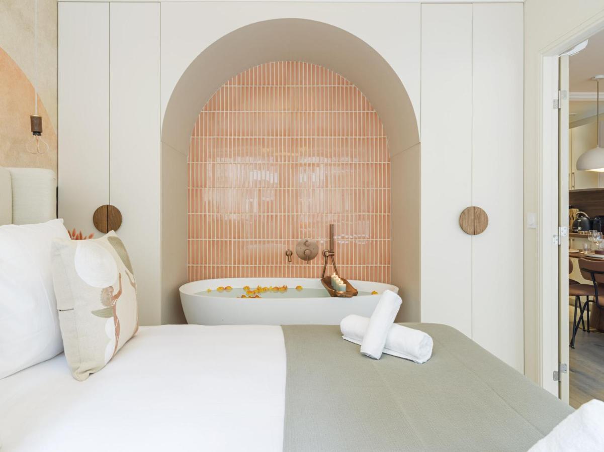 The Rosemary Eiffel Tower Parigi