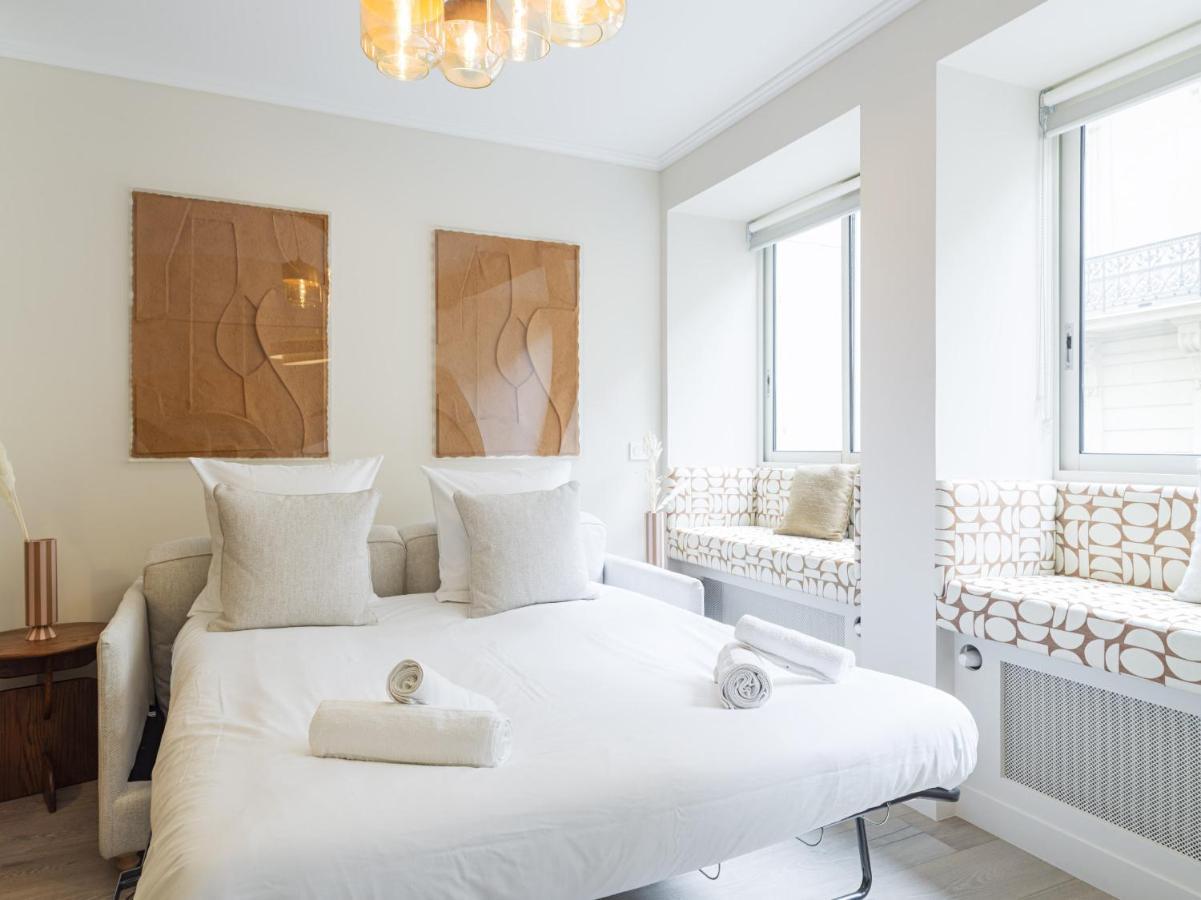 The Rosemary Eiffel Tower Parigi